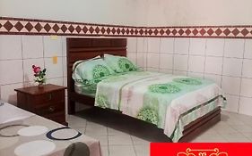 Hostal Plaza De La Concordia
